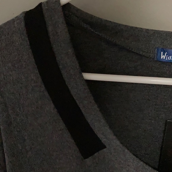 Doublju Men’s V Neck With Contrast Collar - Picture 6 of 8